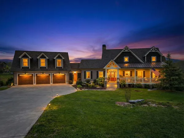 $989,000 | 69 Lyndhurst Lane, Young Harris, GA 30582