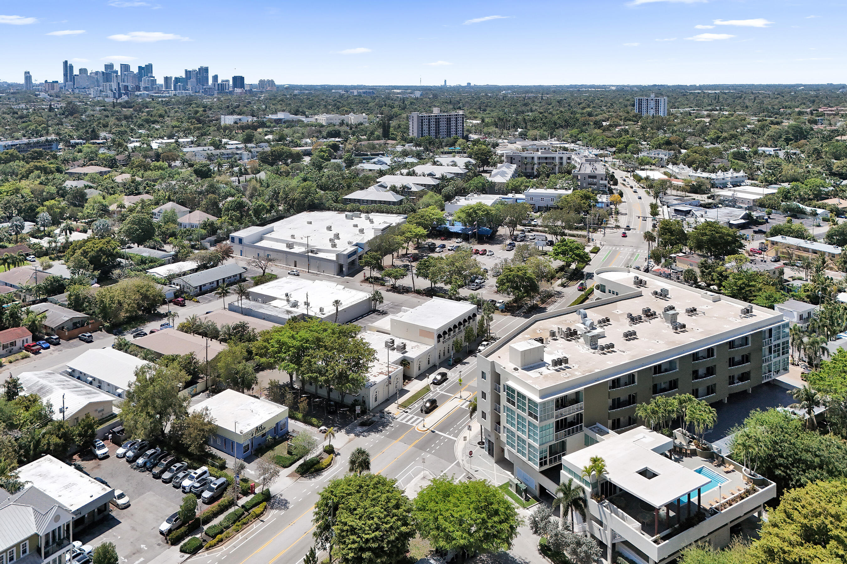 2301 Wilton Drive, Unit R309 Wilton Manors, FL 33305 - Photo 39 of 53 an aerial view of multiple house