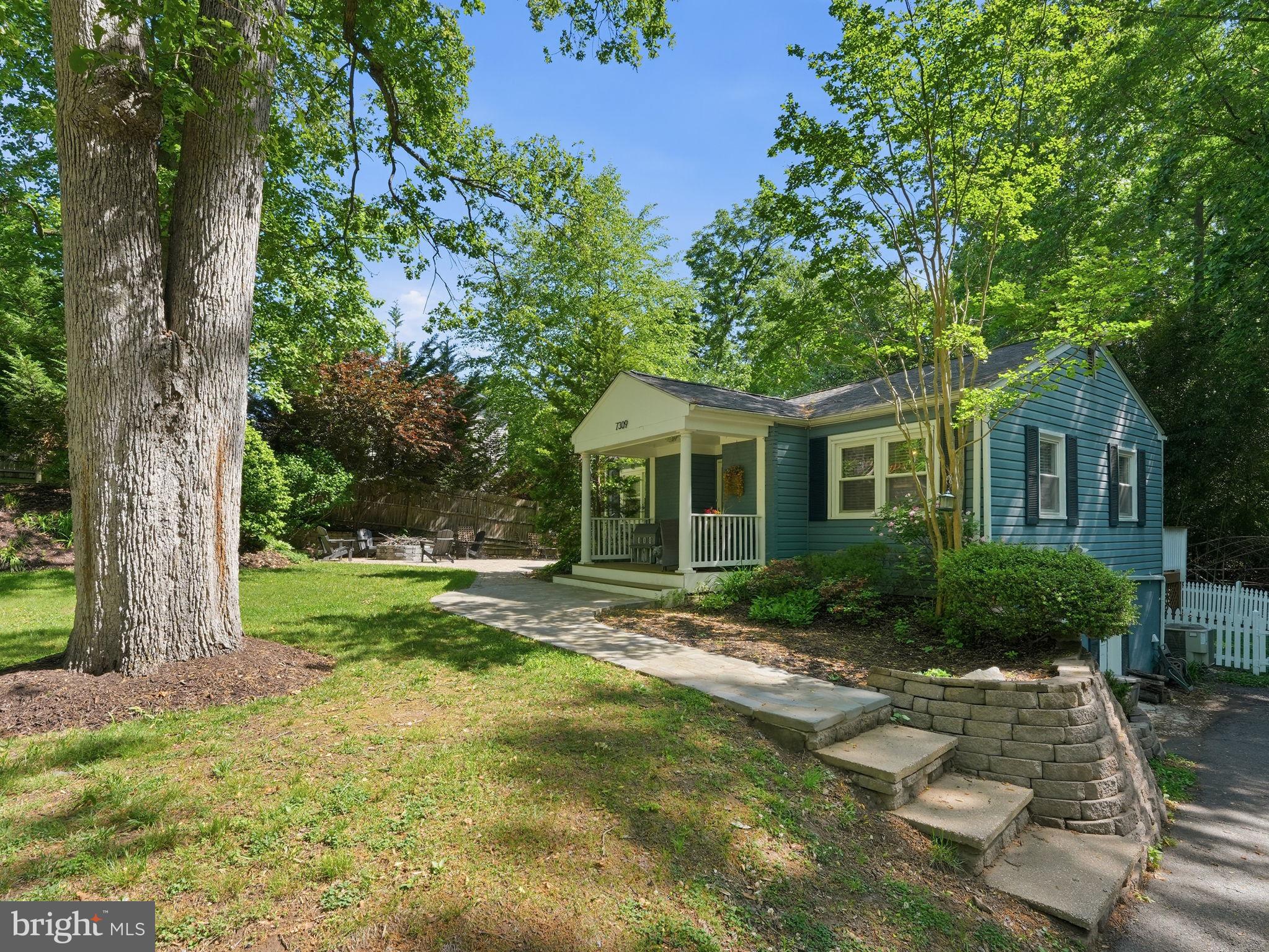 7309 Neuman Street Springfield, VA 22150 - Photo 1 of 33
