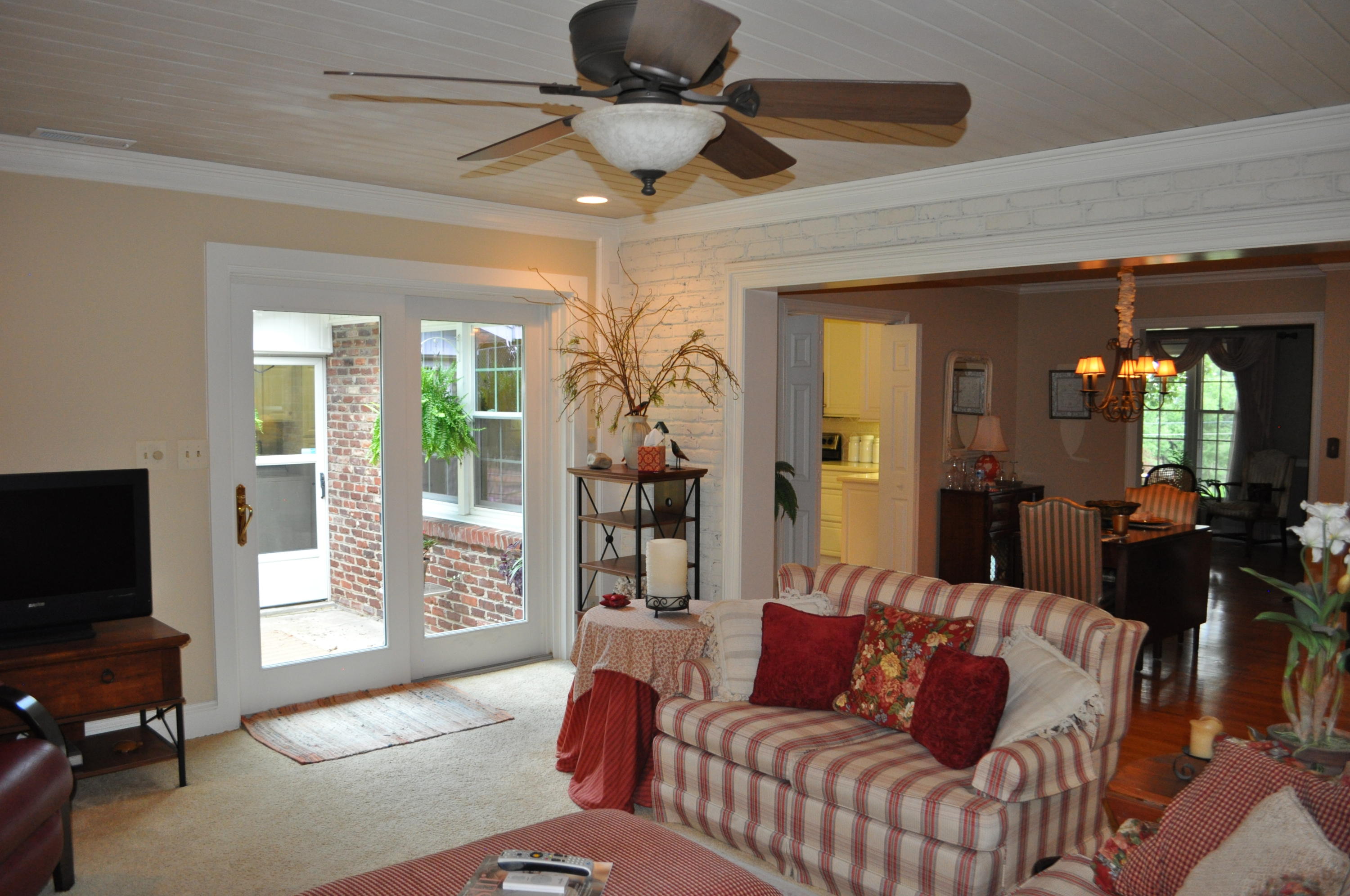3628 Cherrylog Road Knoxville, TN 37921 - Photo 8 of 30 DSC_0061 (1)