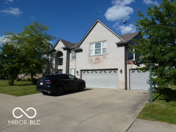$489,000 | 9849 North Anchor Bend, McCordsville, IN 46055