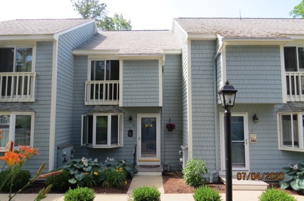 18 Acadia Kimball Road, Unit 18 Amesbury, MA 01913 - Photo 2 of 23 Gallery Image 2