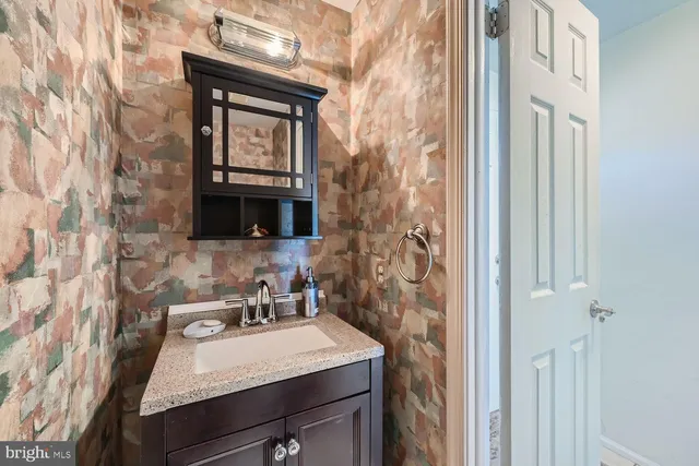 $285,000 | 5435 King Arthur Circle, Rosedale, MD 21237