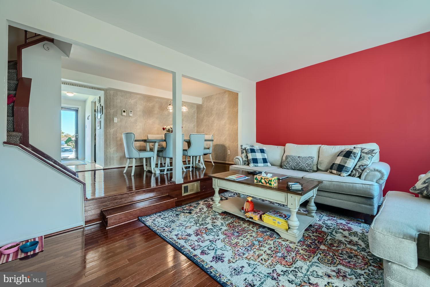 5435 King Arthur Circle Rosedale, MD 21237 - Photo 8 of 28 Charming living space with vibrant accents.