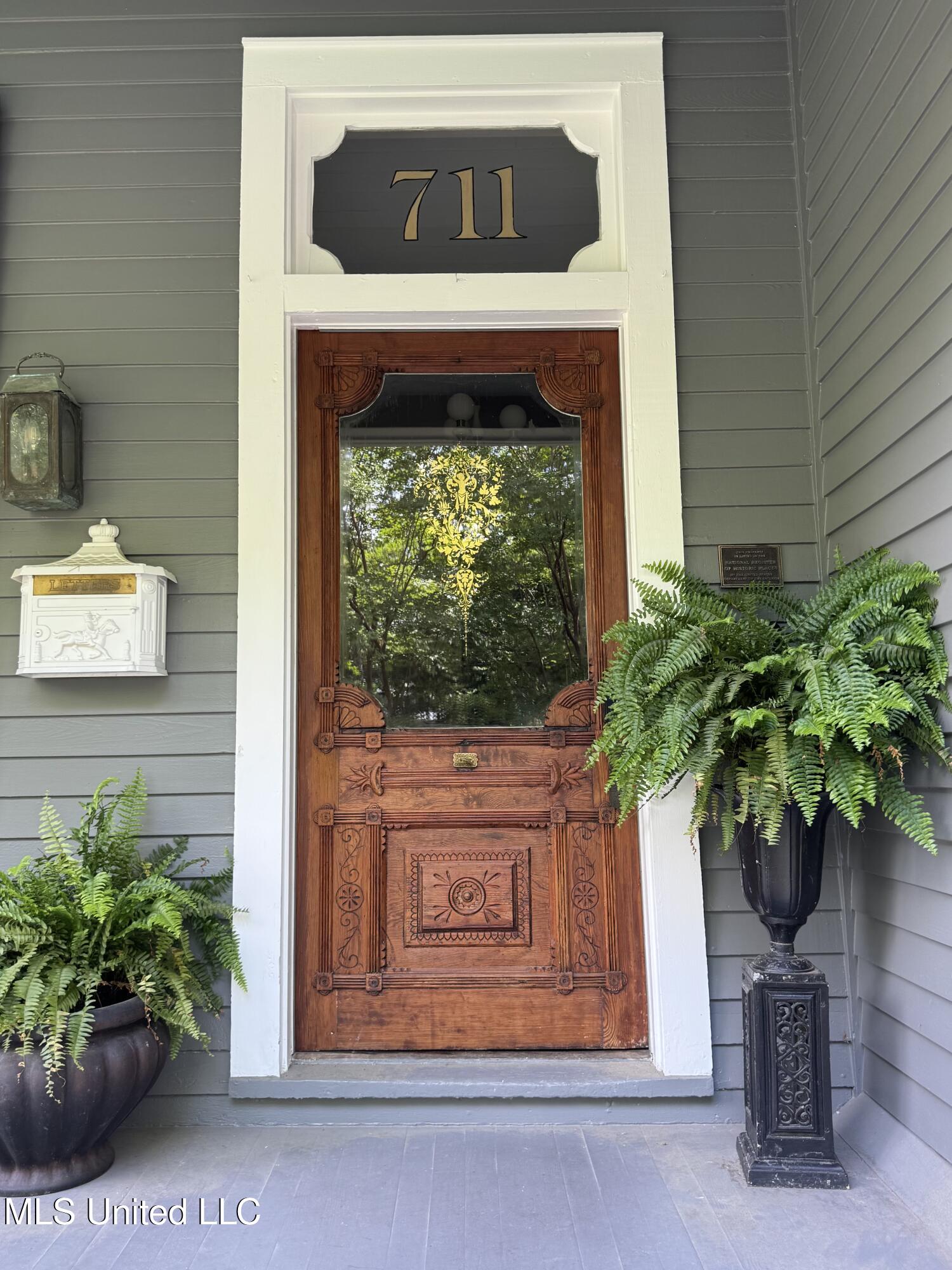 711 North Union Street Natchez, MS 39120 - Photo 3 of 39 IMG_3926