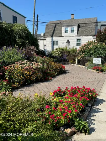 $3,300 | 132 Bay Avenue, Unit 2, Highlands, NJ 07732