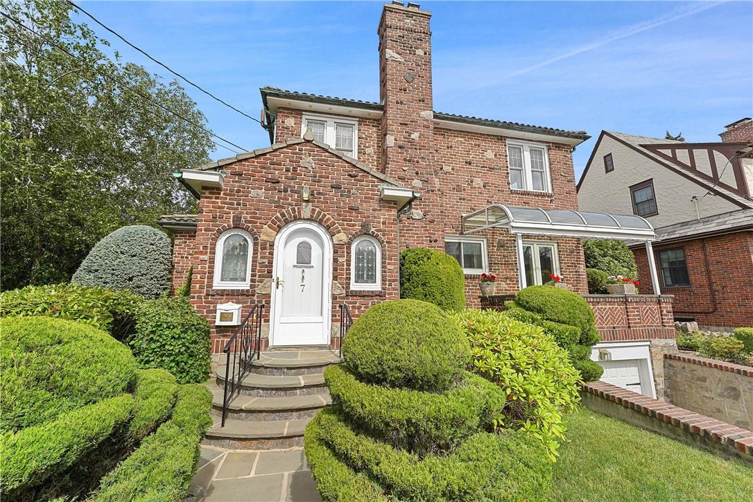 Welcome to 7 Central Drive