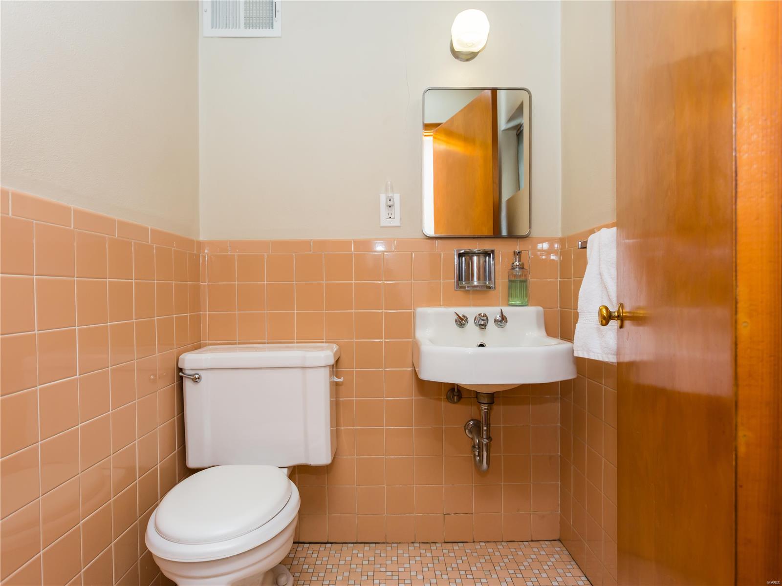 733 Buckley Road St. Louis, MO 63125 - Photo 12 of 44