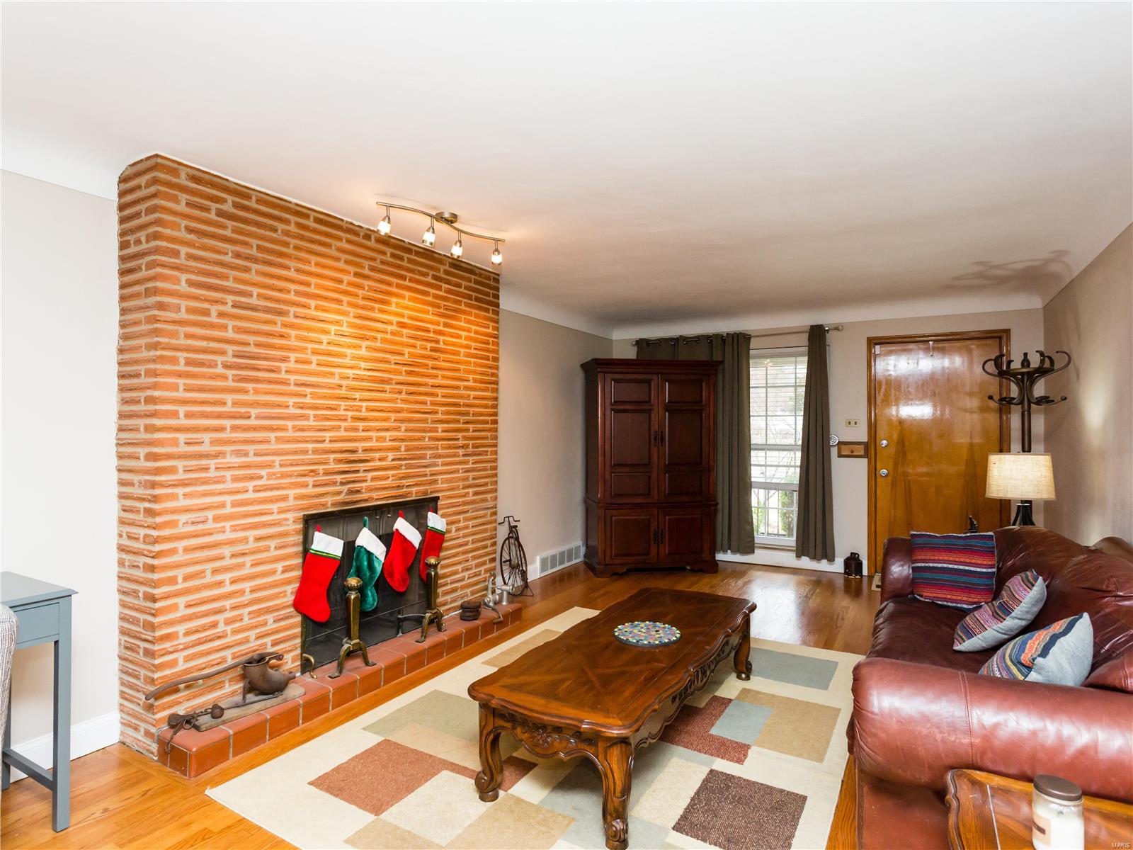 733 Buckley Road St. Louis, MO 63125 - Photo 5 of 44