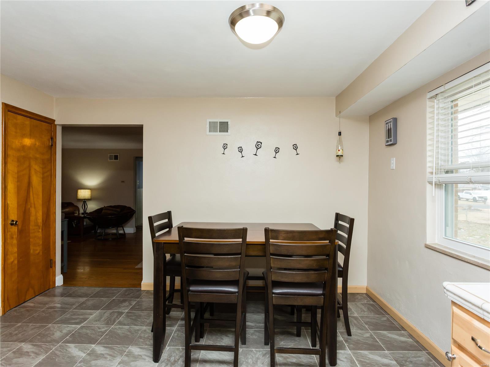 733 Buckley Road St. Louis, MO 63125 - Photo 10 of 44