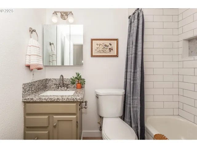 $468,000 | 2505 Southeast Clark Court, Troutdale, OR 97060