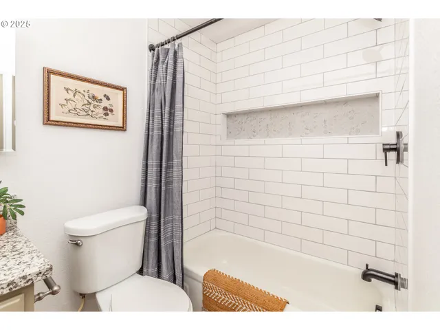 $468,000 | 2505 Southeast Clark Court, Troutdale, OR 97060