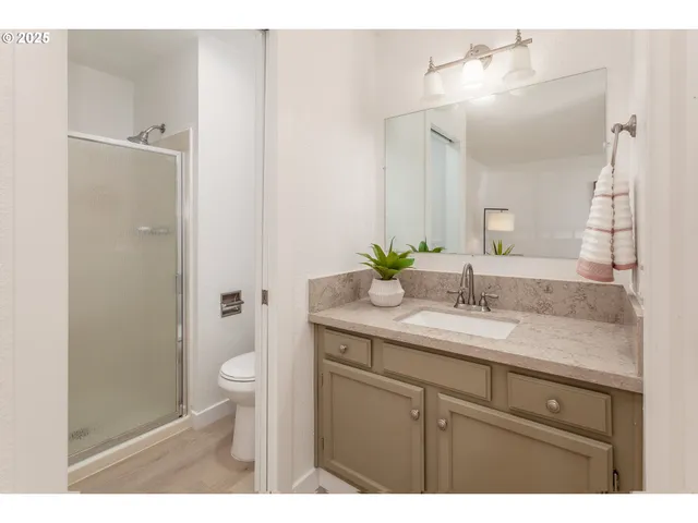 $468,000 | 2505 Southeast Clark Court, Troutdale, OR 97060