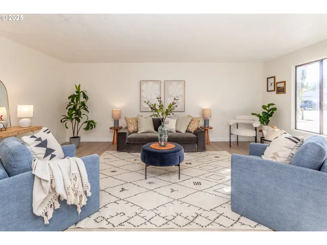 $468,000 | 2505 Southeast Clark Court, Troutdale, OR 97060