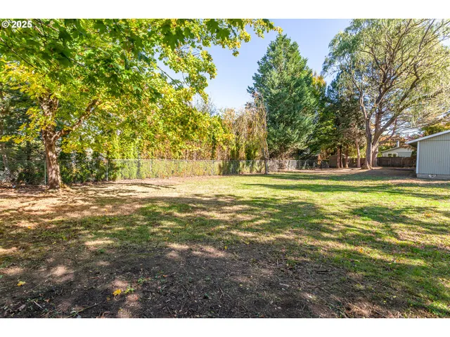 $468,000 | 2505 Southeast Clark Court, Troutdale, OR 97060