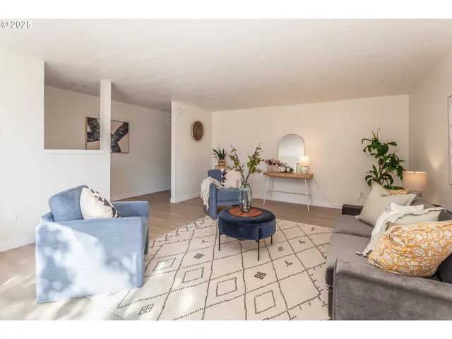 $468,000 | 2505 Southeast Clark Court, Troutdale, OR 97060