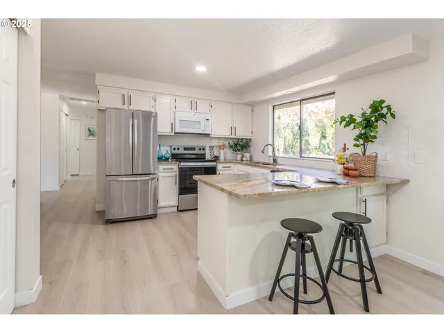 $468,000 | 2505 Southeast Clark Court, Troutdale, OR 97060