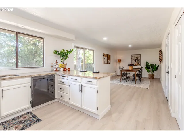 $468,000 | 2505 Southeast Clark Court, Troutdale, OR 97060