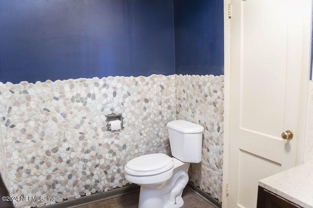 762 North Walnut Street Starke, FL 32091 - Photo 24 of 38 a bathroom with a toilet and a shower