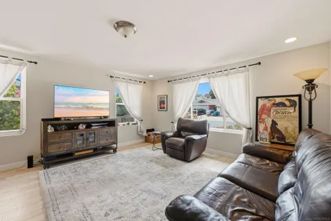 $1,269,000 | 15377 Andorra Way, San Diego, CA 92129