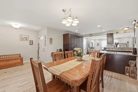 $1,269,000 | 15377 Andorra Way, San Diego, CA 92129