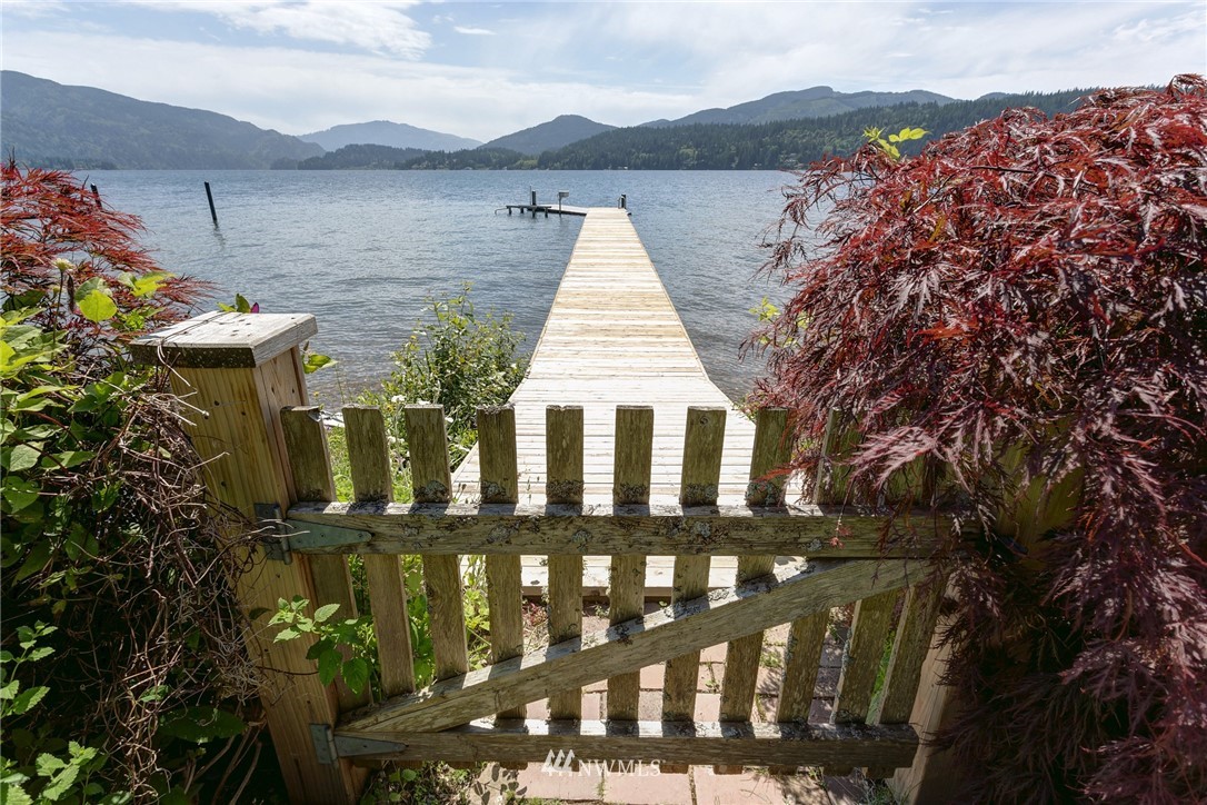 2649 North Shore Road Bellingham, WA 98226 - Photo 1 of 1 Gallery Image 1