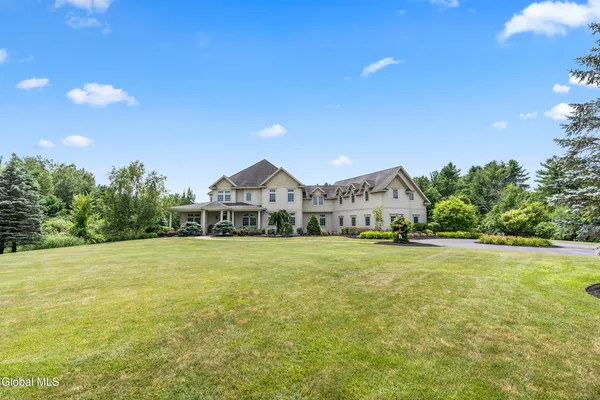 $1,900,000 | 394 Orchard Street, Bethlehem, NY 12054