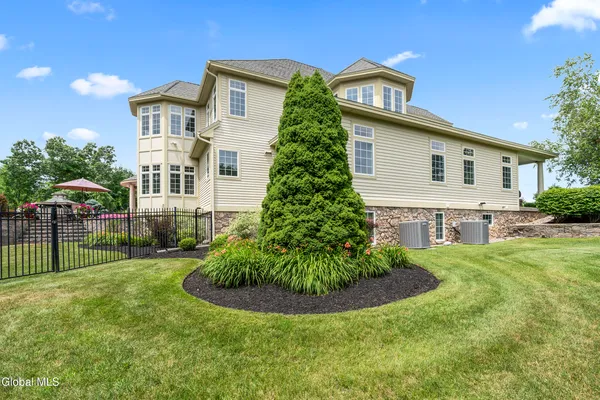 $1,900,000 | 394 Orchard Street, Bethlehem, NY 12054