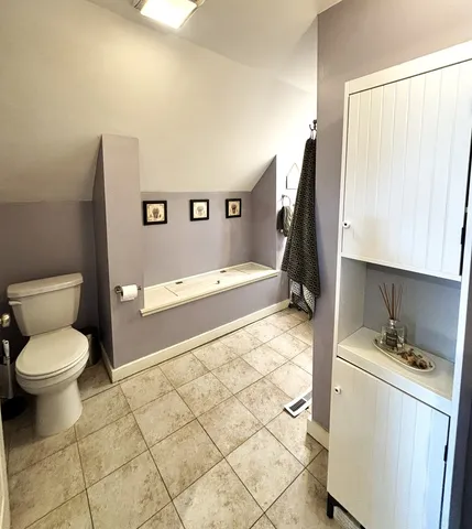 $1,500 | 615 Washington Street, Unit 2, West Dundee, IL 60118