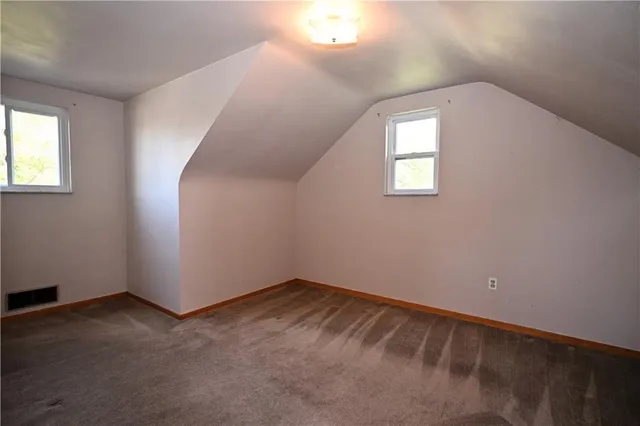 a view of livingroom with furniture