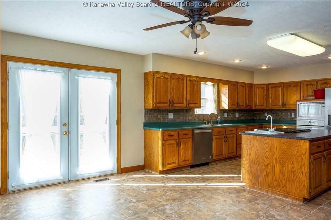 6025 Hubbards Branch Road Huntington, WV 25704 - Photo 12 of 50 Gallery Image 12