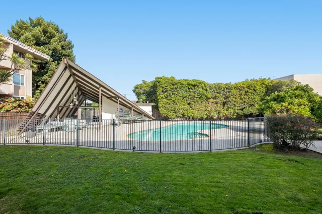 $899,000 | 200 Elm Street, Unit 102, San Mateo, CA 94401