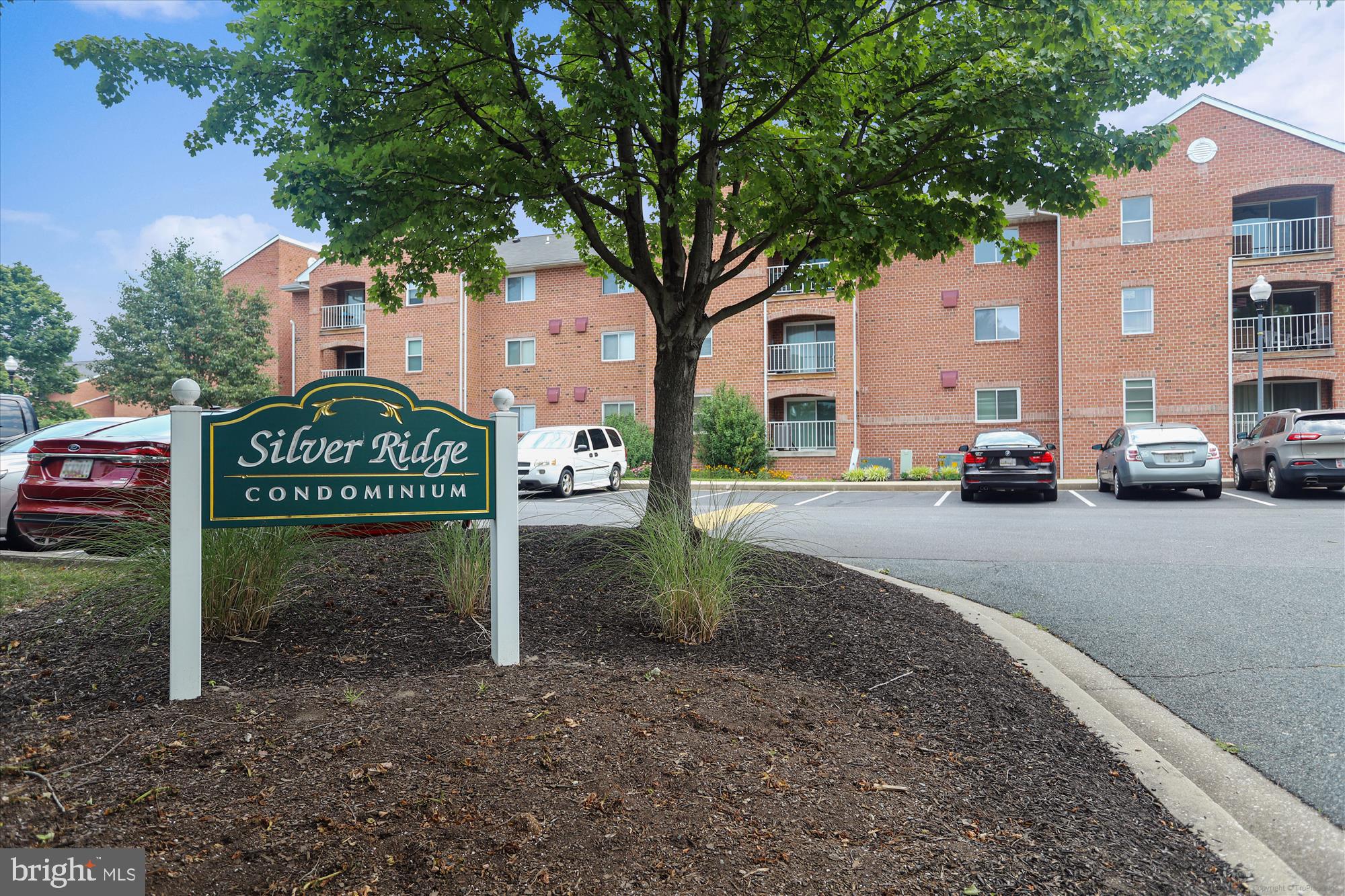 Welcome to Silver Ridge Condominiums!