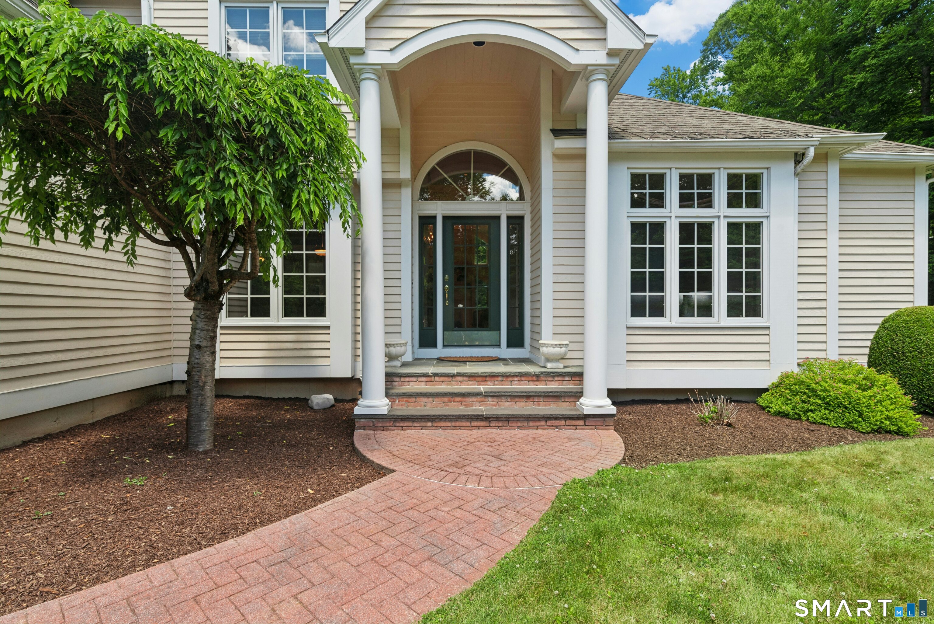 17 D Butterfield Road Newtown, CT 06470 - Photo 6 of 34 Front Door