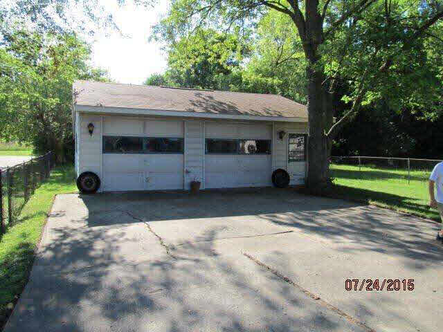 3167 North Center Road Flint, MI 48506 - Photo 2 of 16 20444854-1.JPG