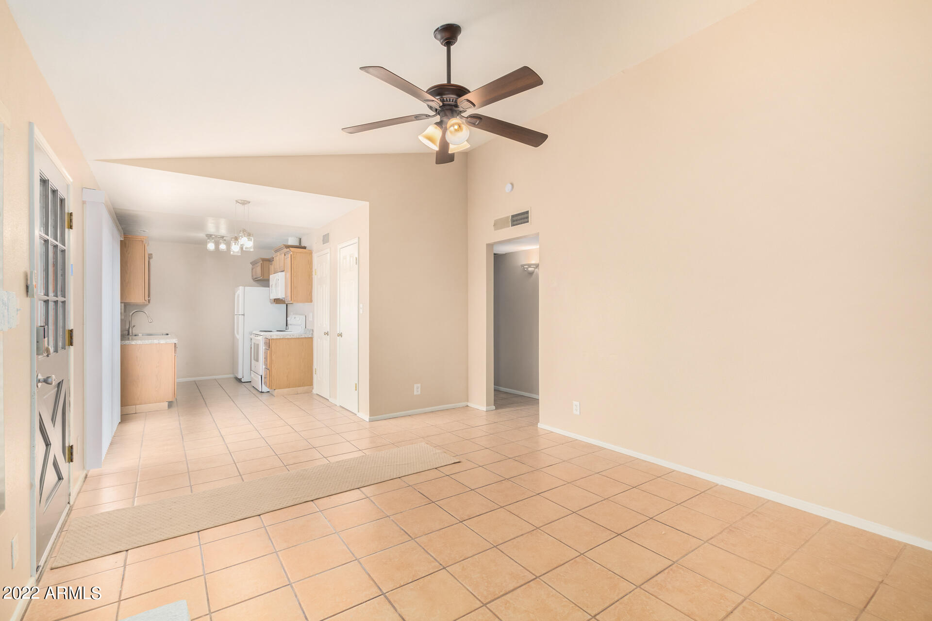 6421 South Newberry Road, Unit B Tempe, AZ 85283 - Photo 8 of 26 0008-08-Newberry
