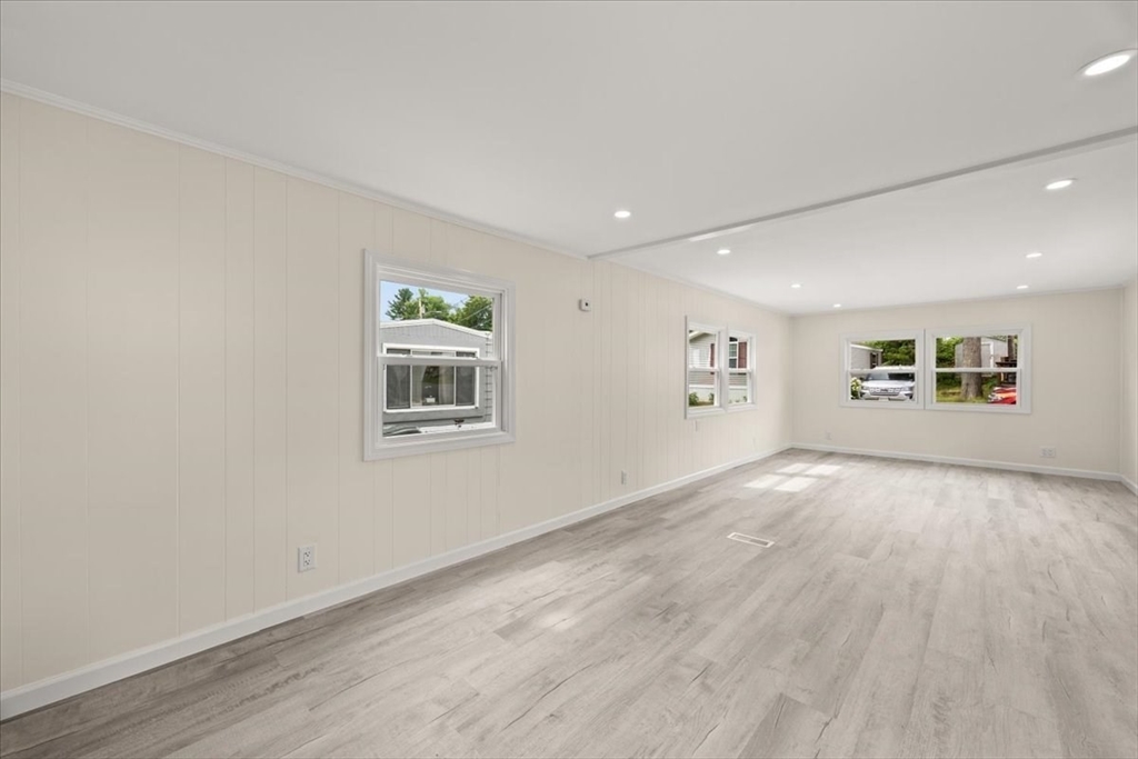12 Chesapeake Road Holbrook, MA 02343 - Photo 14 of 23