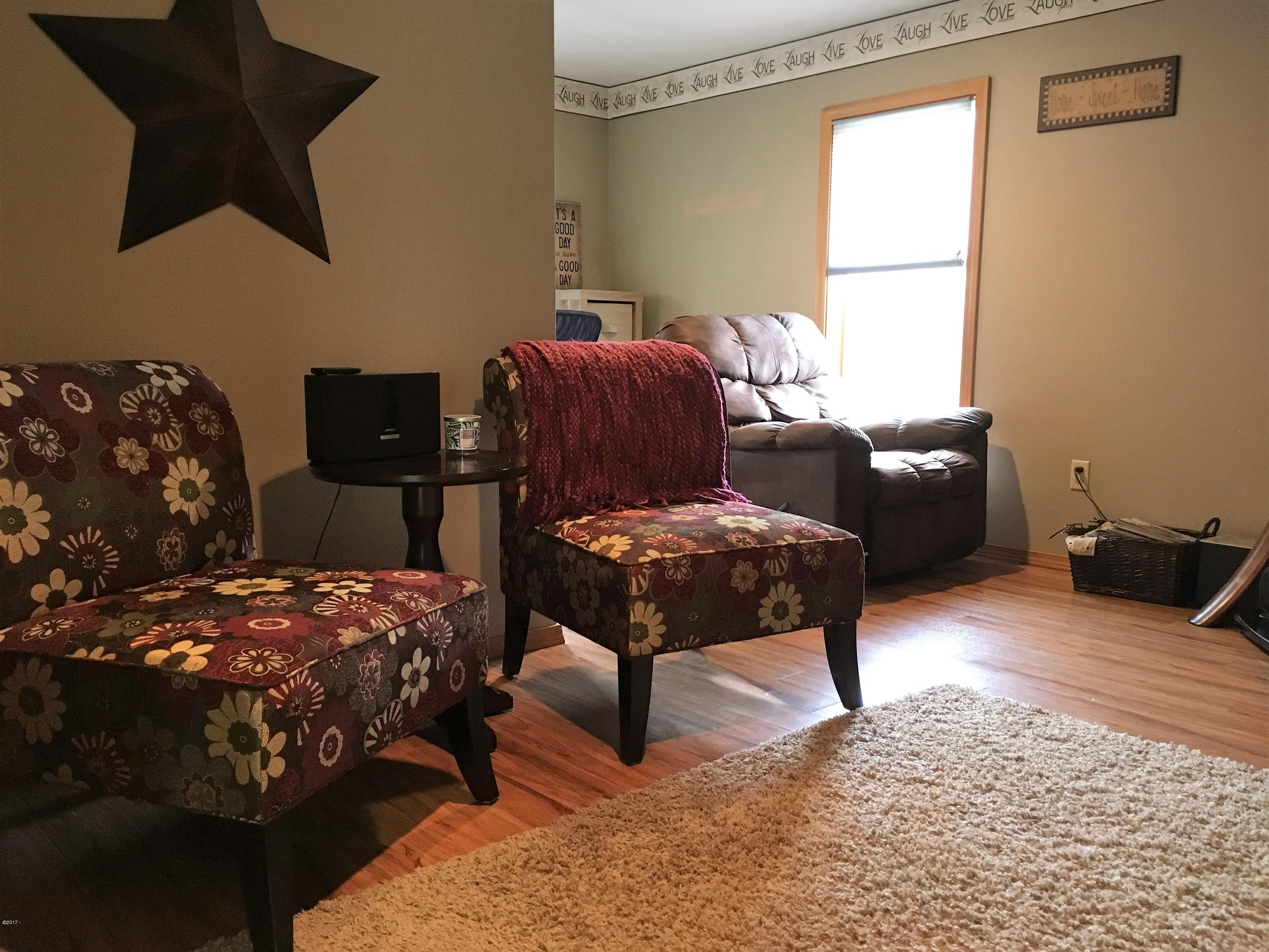 1685 Northeast Sturdevant Road Toledo, OR 97391 - Photo 11 of 37 Den/Office