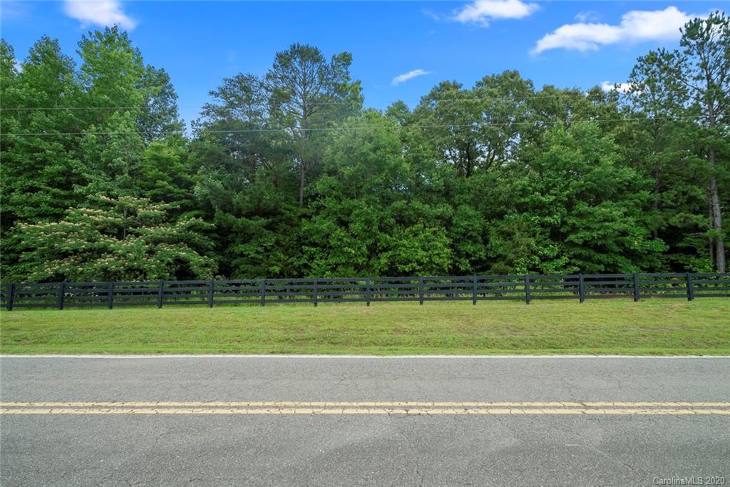25-26 Sutton Spring Road, Unit 25/26 York, SC 29745 - Photo 3 of 7