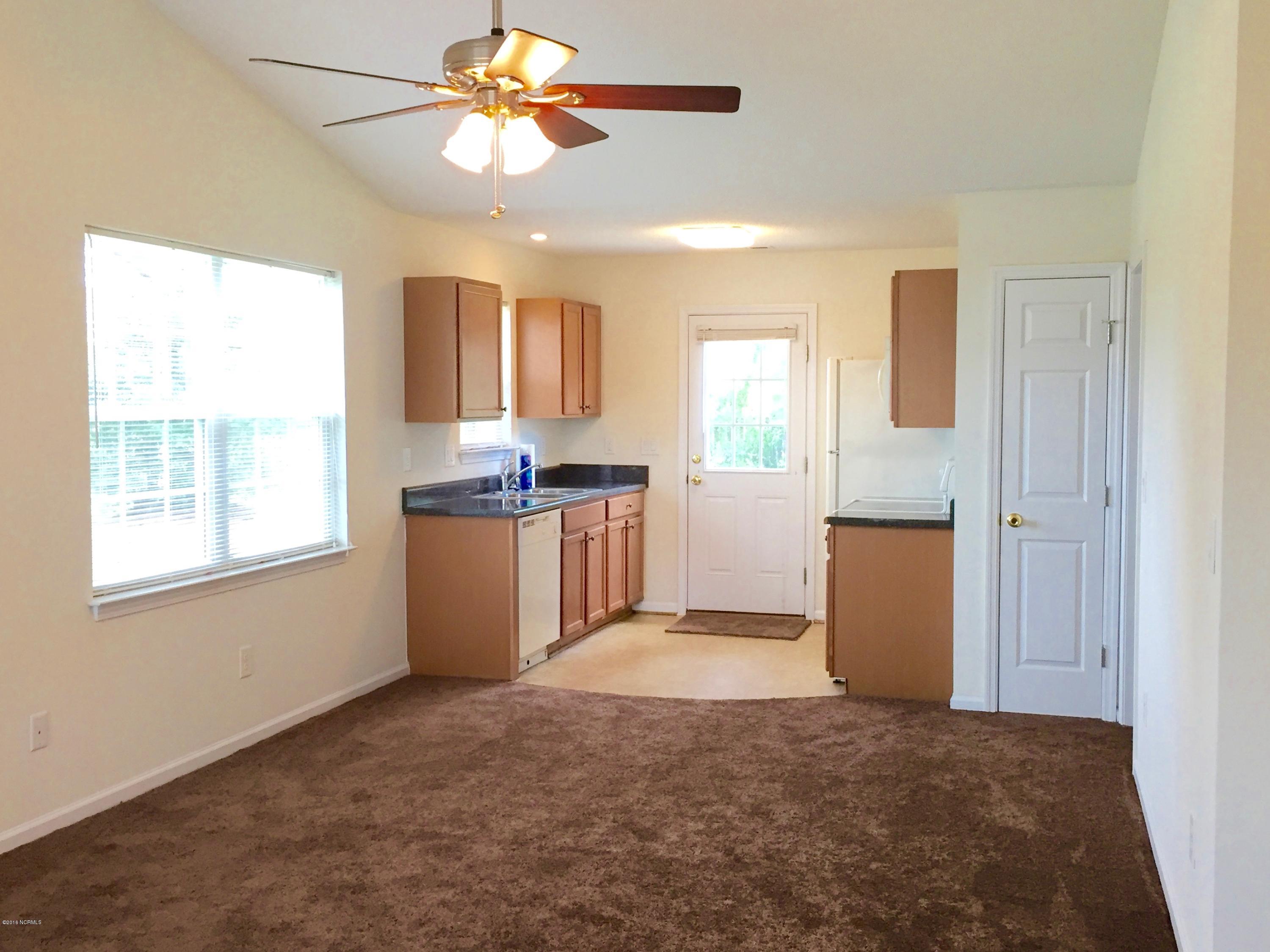 1338 Hunters Road New Bern, NC 28562 - Photo 3 of 24 IMG_4633