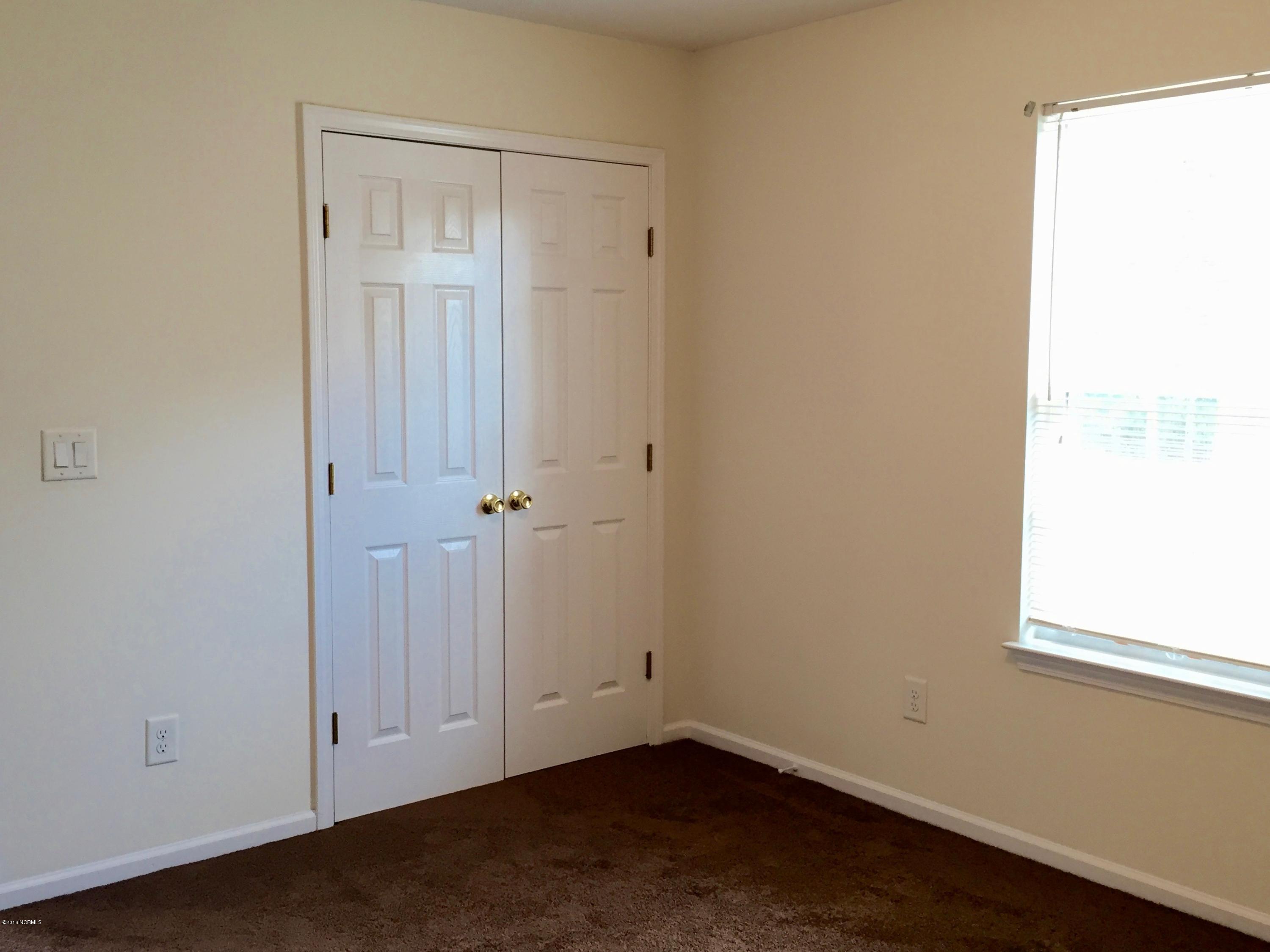 1338 Hunters Road New Bern, NC 28562 - Photo 9 of 24 IMG_4639