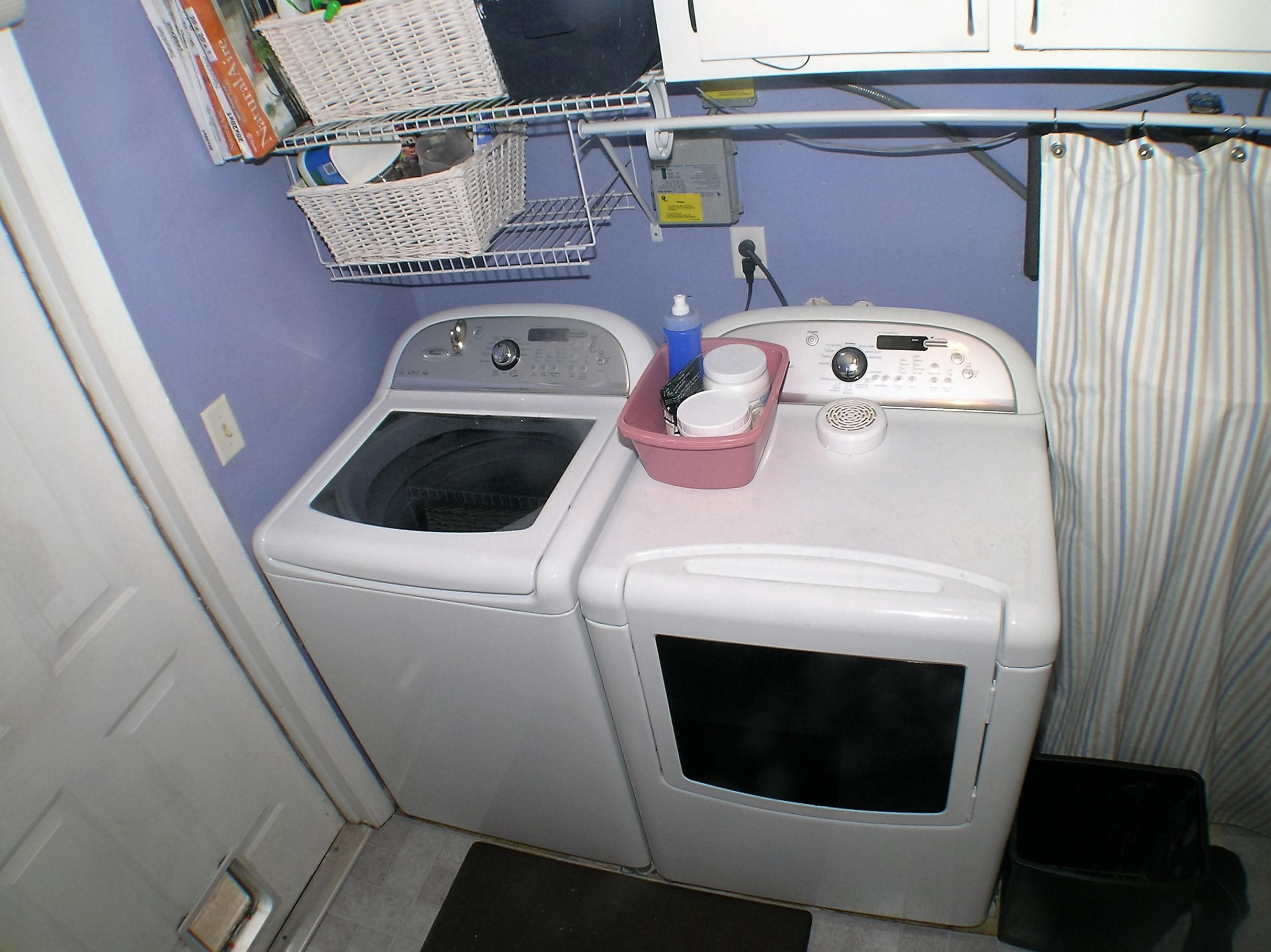 4864 Lincoln Road Delray Beach, FL 33445 - Photo 23 of 32 Washer and Dryer
