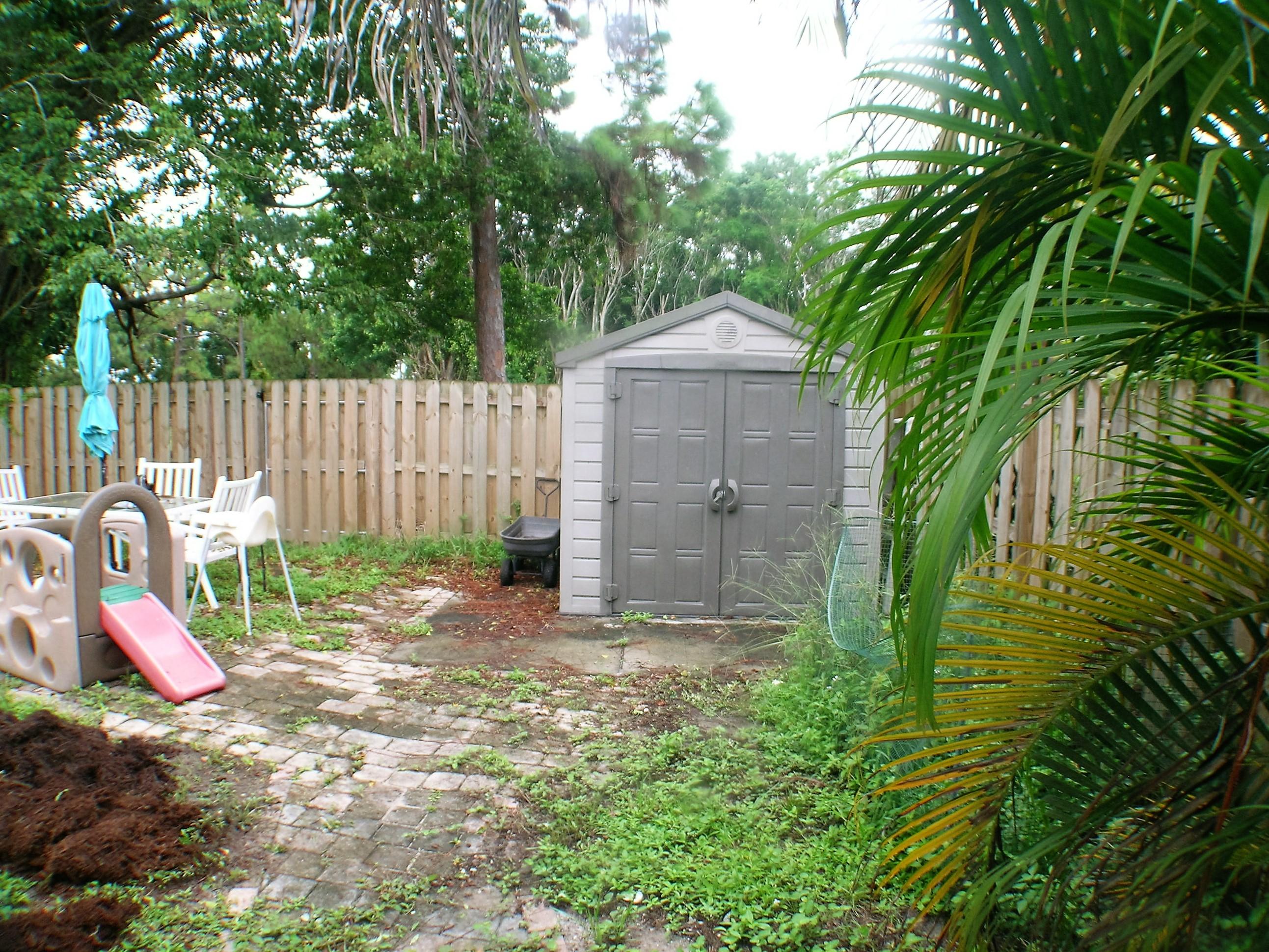 4864 Lincoln Road Delray Beach, FL 33445 - Photo 25 of 32 Storage Shed