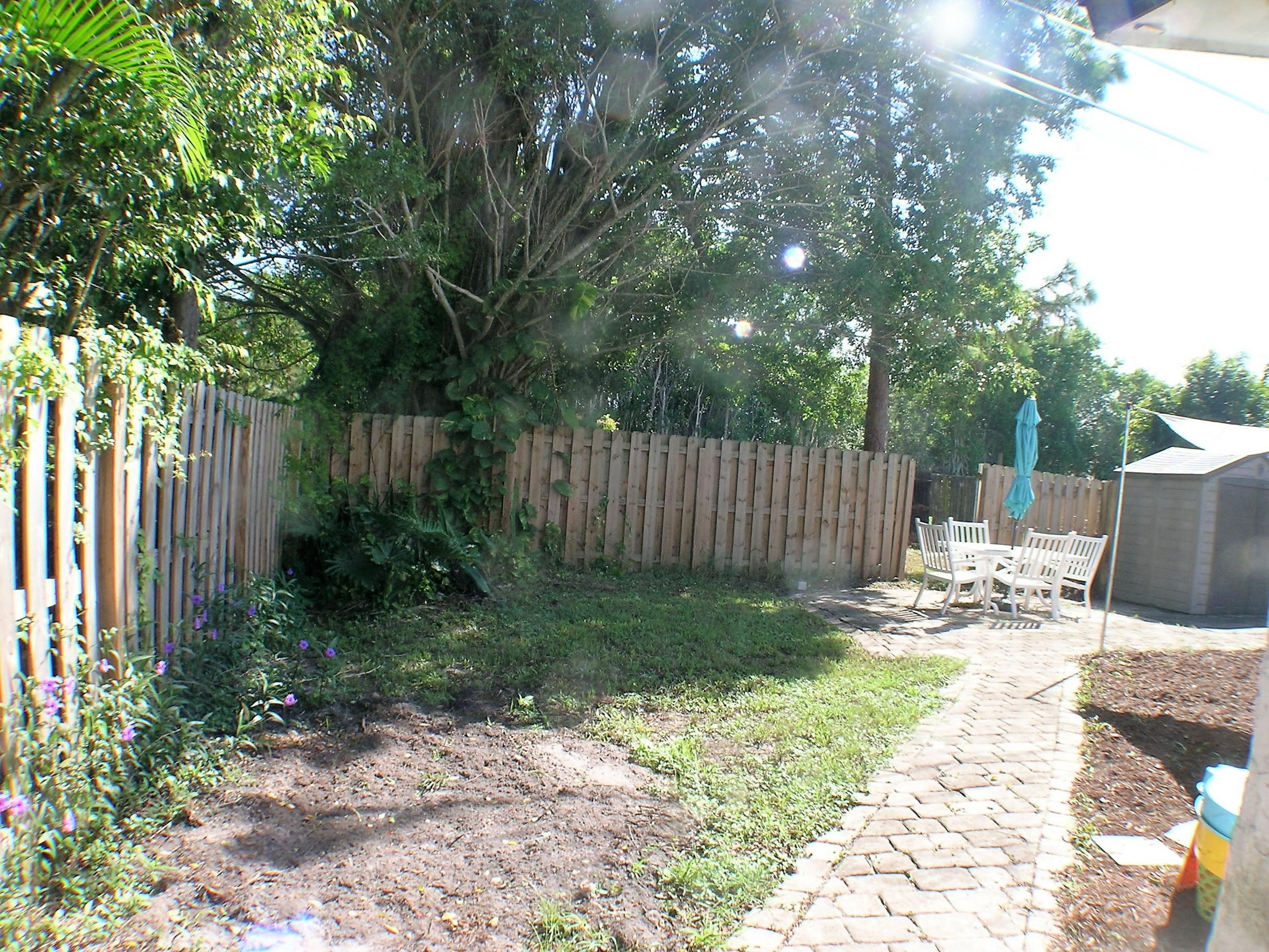 4864 Lincoln Road Delray Beach, FL 33445 - Photo 27 of 32 Vegetable Garden area
