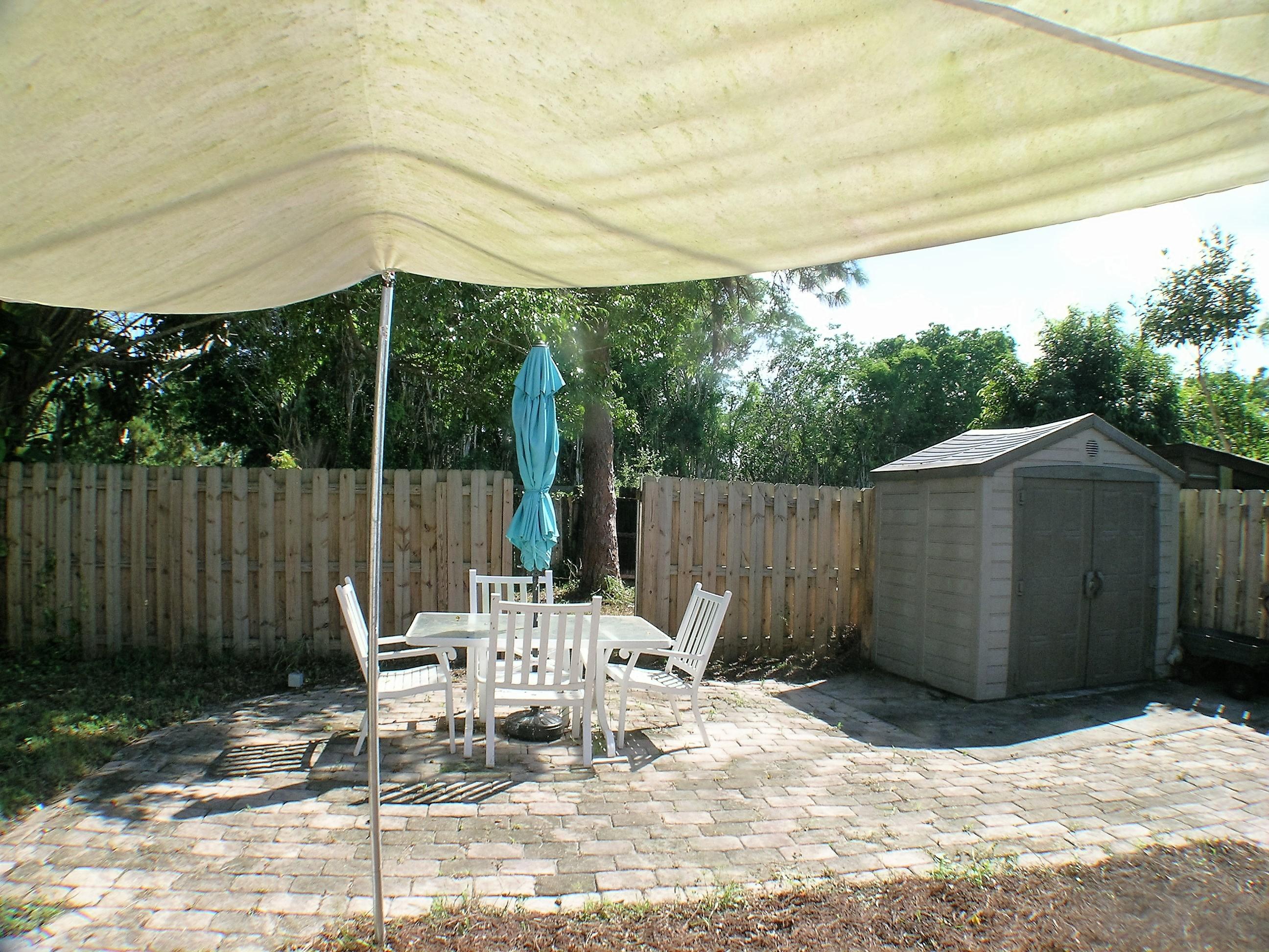 4864 Lincoln Road Delray Beach, FL 33445 - Photo 28 of 32 Picnic Area