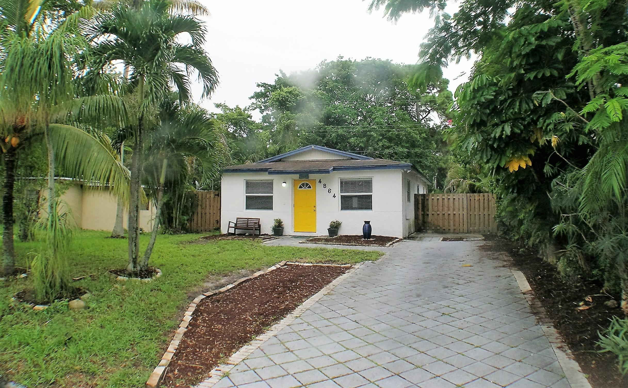 4864 Lincoln Road Delray Beach, FL 33445 - Photo 3 of 32 Plenty of Parking