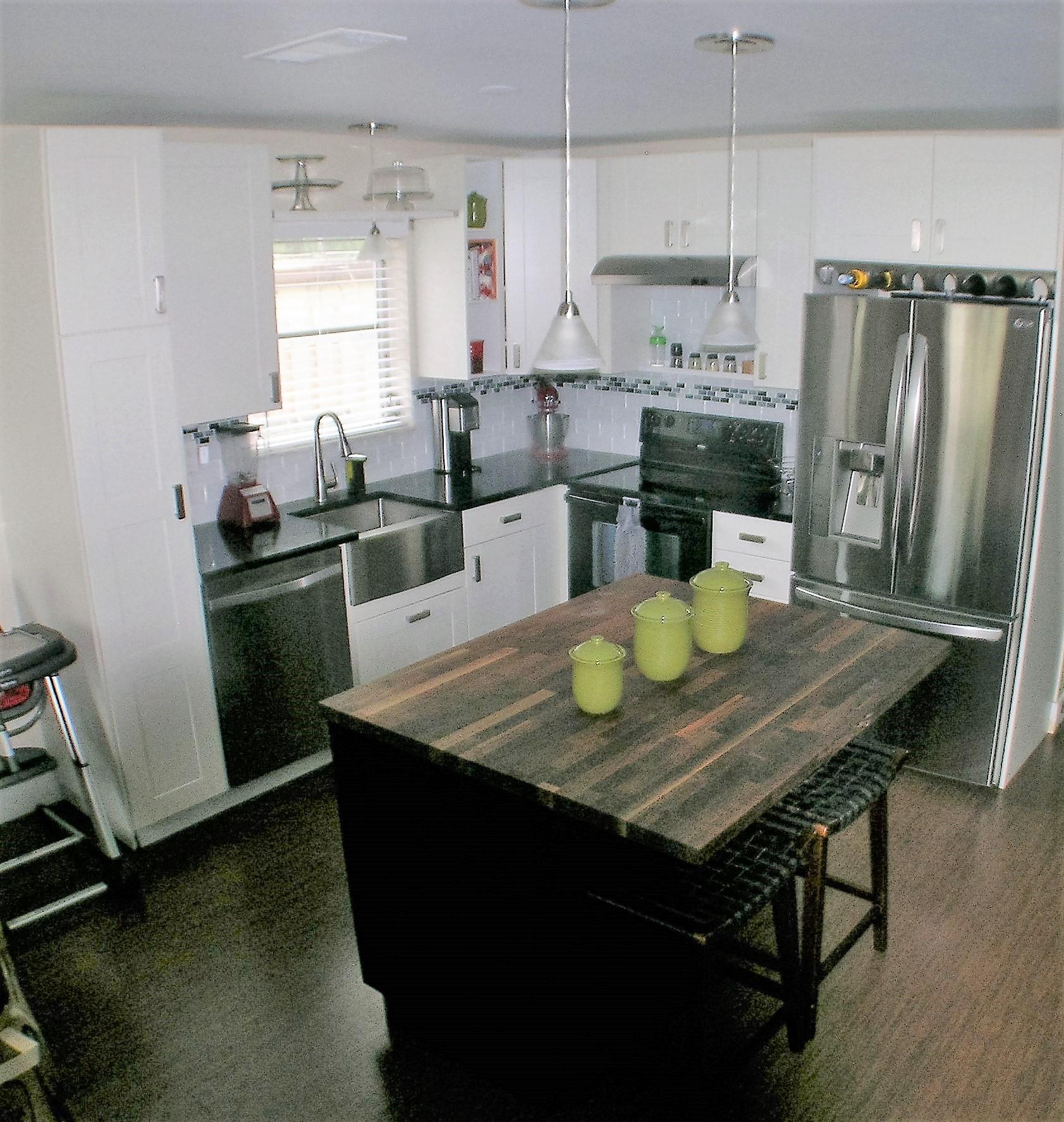 4864 Lincoln Road Delray Beach, FL 33445 - Photo 4 of 32 Kitchen