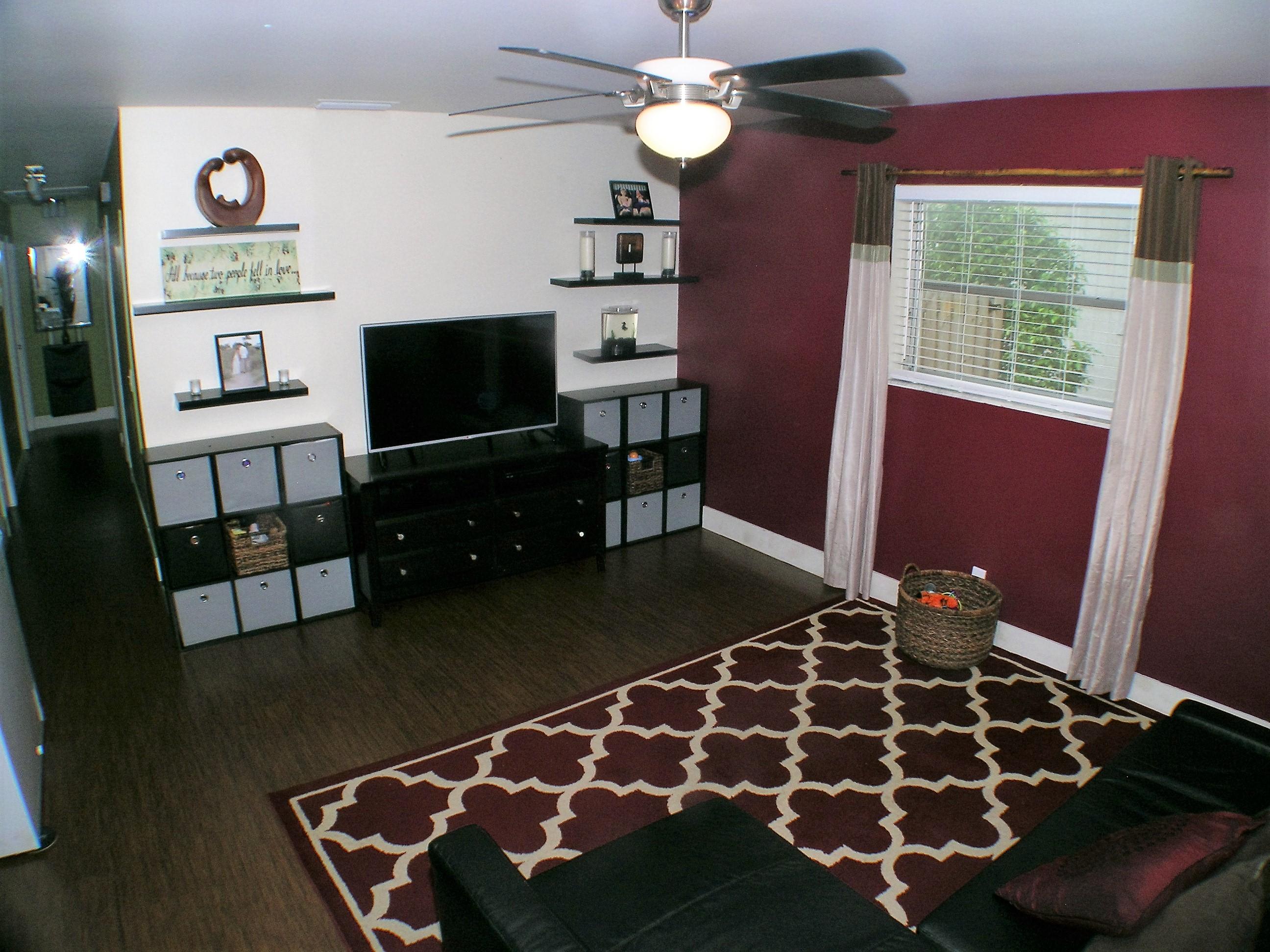 4864 Lincoln Road Delray Beach, FL 33445 - Photo 10 of 32 Livingroom