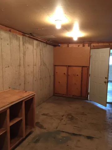 $475,000 | 324 North Silver Lake Avenue, Medical Lake, WA 99022