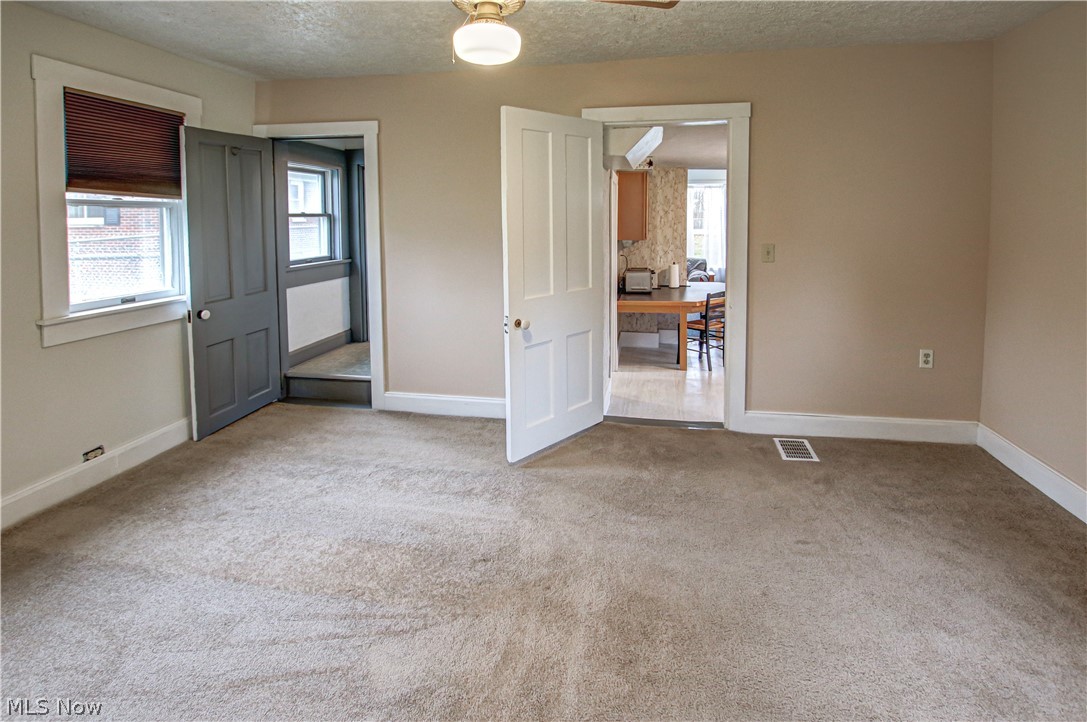 10603 Biddulph Road Cleveland, OH 44144 - Photo 7 of 30 Gallery Image 7